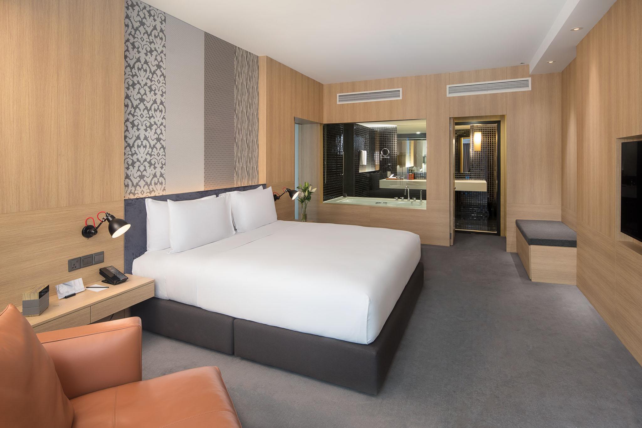 G Gurney Hotel