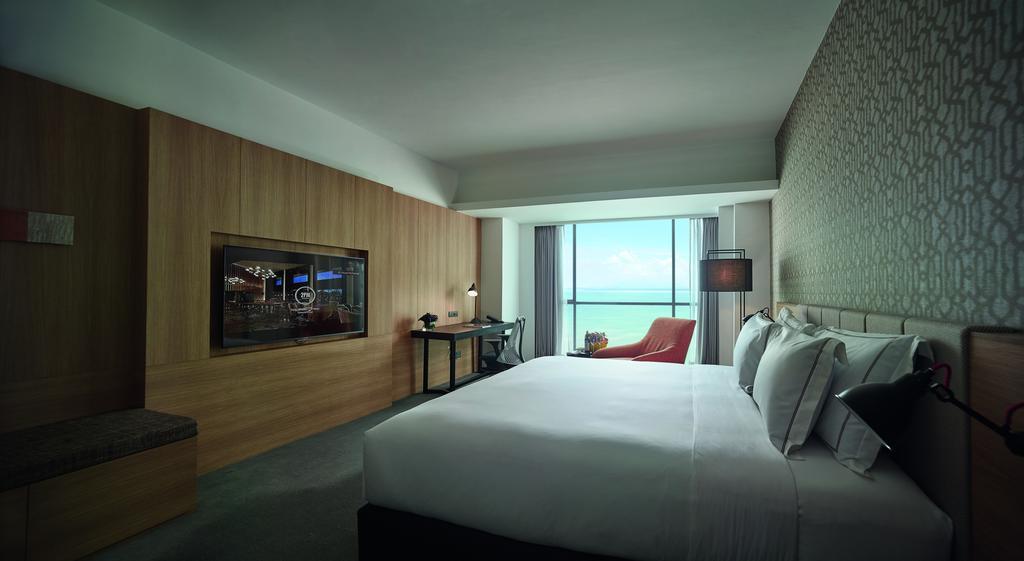 G Gurney Hotel